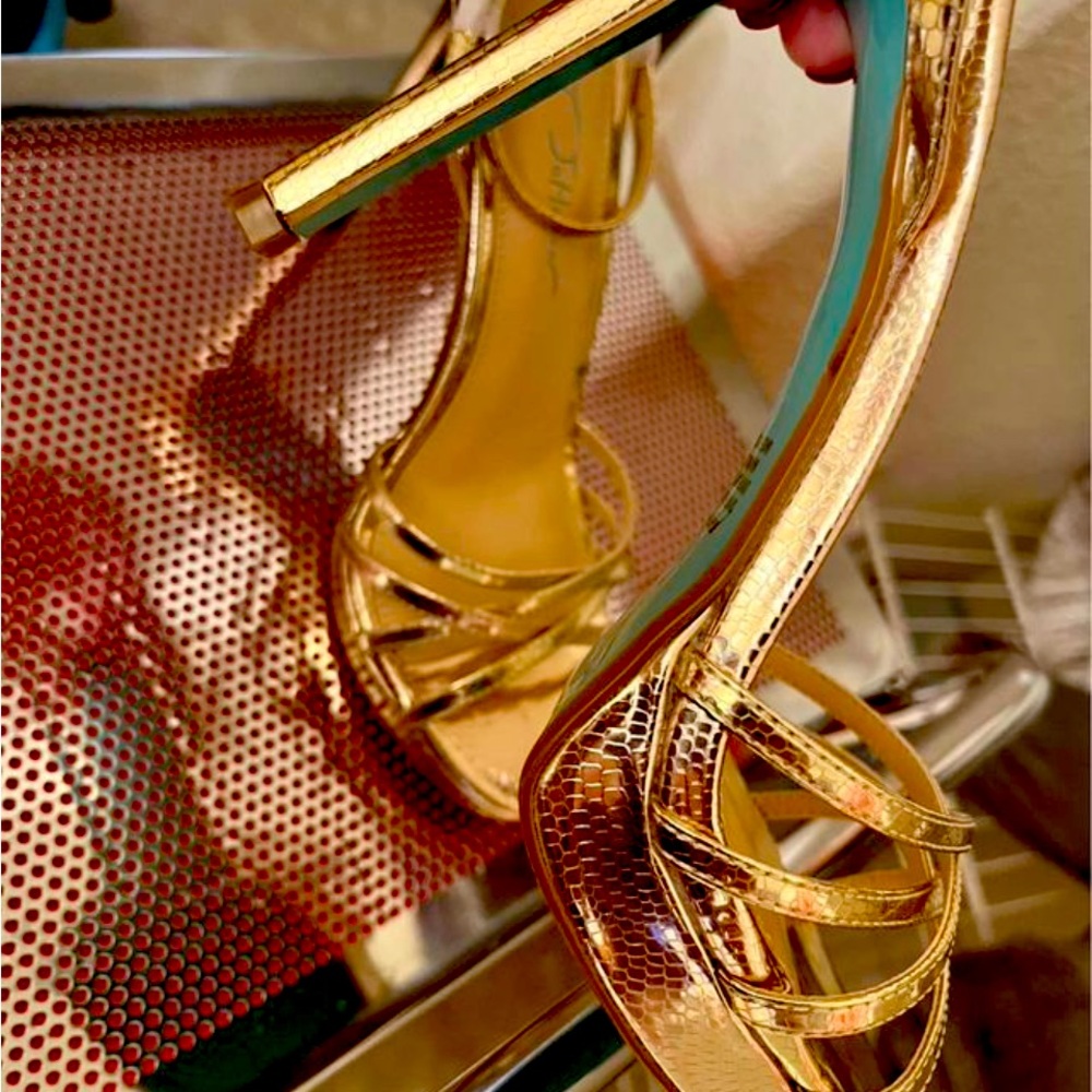 Betsy Johnson Gold heels